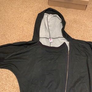 Women’s athletic top